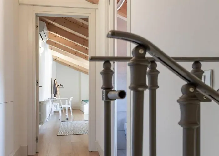 Palazzo Tergesteo Tirabora