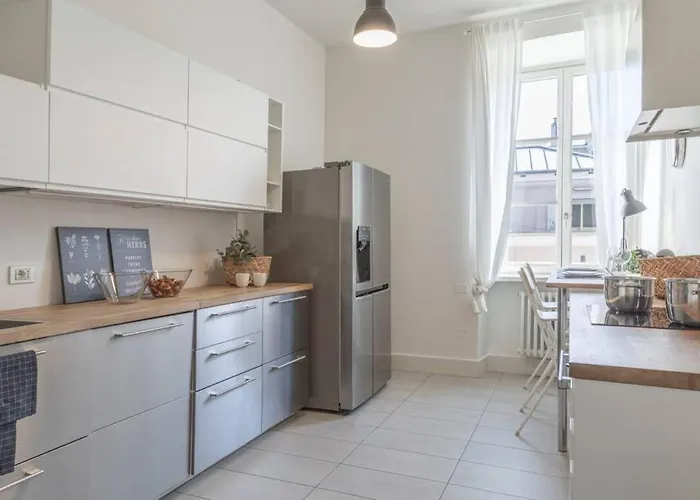 Palazzo Tergesteo Tirabora