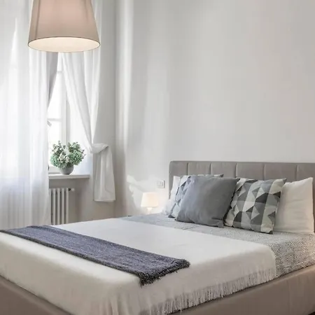 Palazzo Tergesteo Tirabora Apartman *